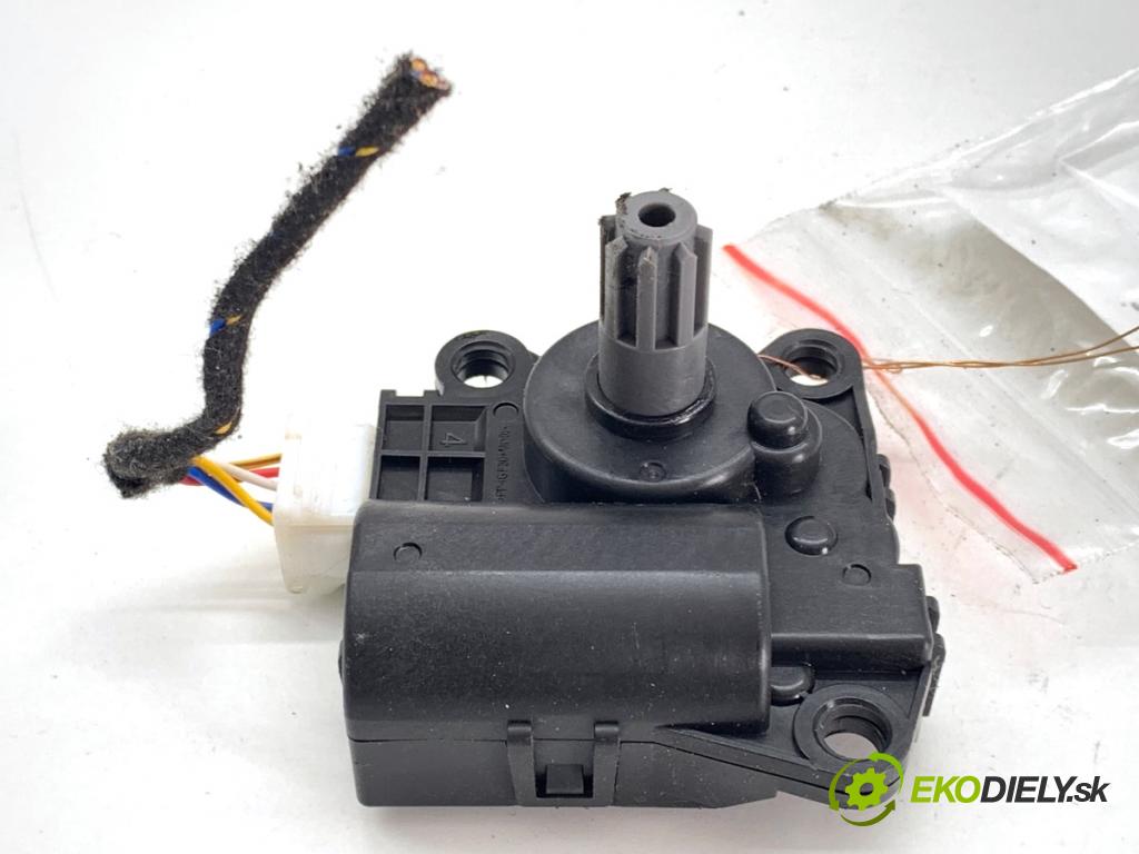 TESLA MODEL Y SUV 2024 220 kW EV  Motor kúrenia 1500640-00-B