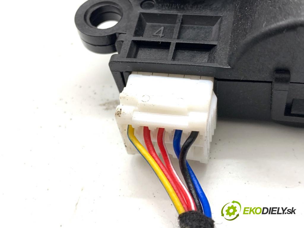 TESLA MODEL Y SUV 2024 220 kW EV Motor kúrenia 1500640-00-B