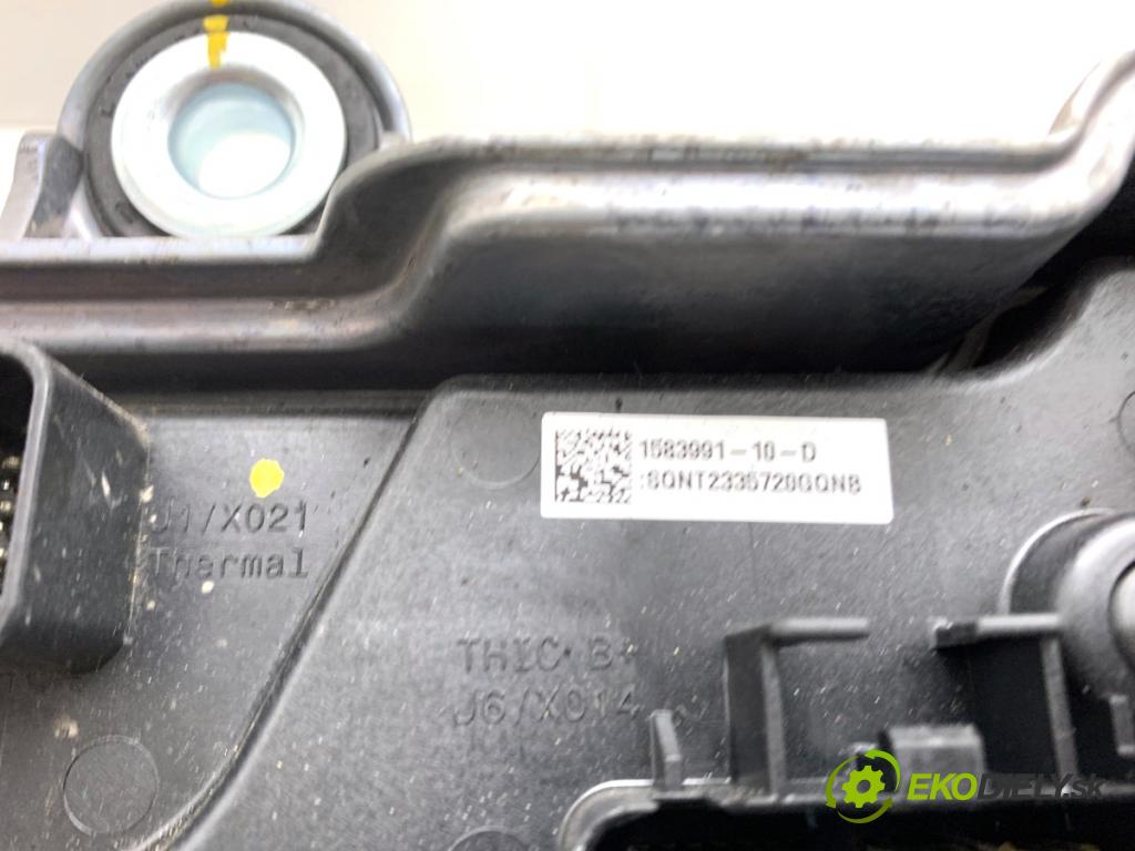 TESLA MODEL Y SUV 2024 220 kW EV  modul komfortu 1583991-10-D (Komfortní modul)