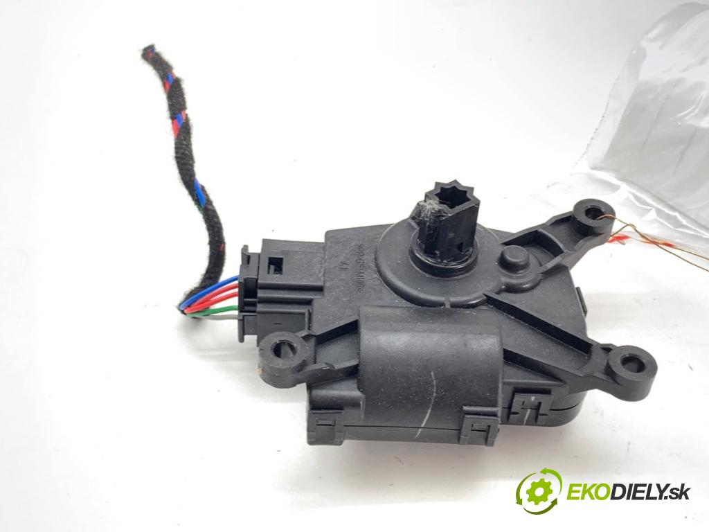 TESLA MODEL Y SUV 2024 220 kW EV  Motor kúrenia 1500623-00-A