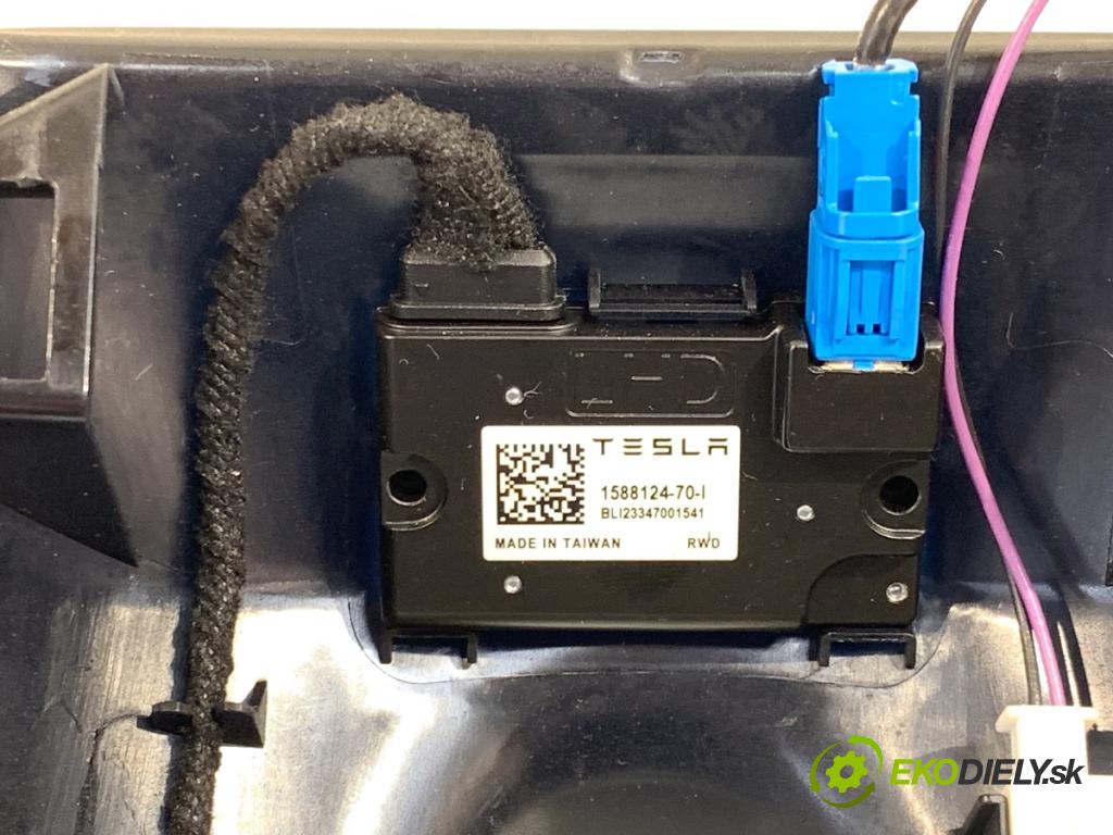 TESLA MODEL Y SUV 2024 220 kW EV  Obal zrkadla KAMERA: 1588124-70-I