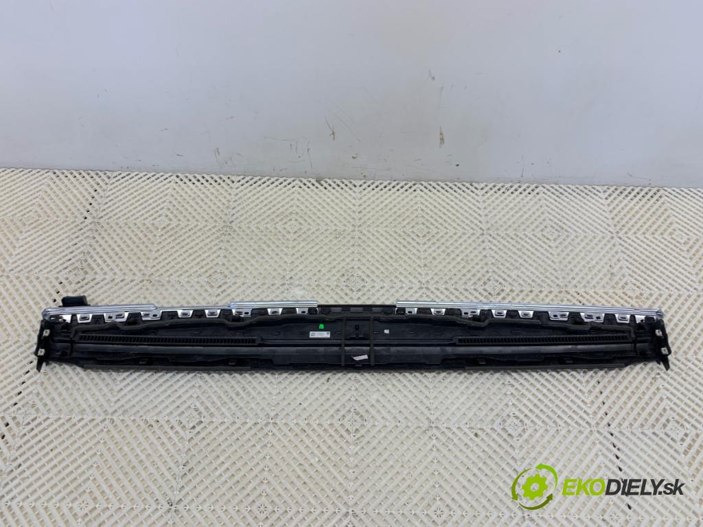 TESLA MODEL Y SUV 2024 220 kW EV  Lišta doska 1655360-00-A