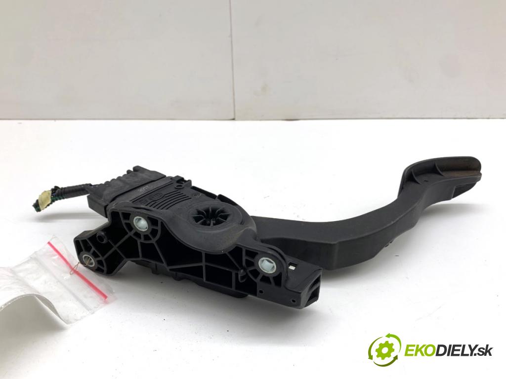 VOLVO V60 I Kombi 2017 140 kW 2.0 D4 1969 Potenciometer plynu 31329058 (Potenciometer plynového pedálu)