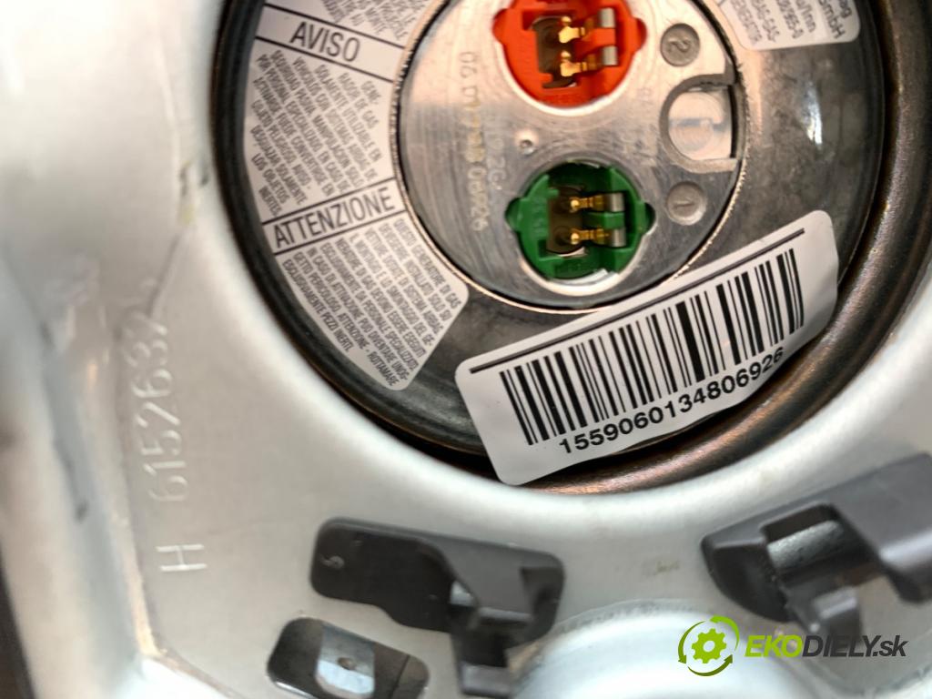 AUDI A6 C6 sedan 2006 125 kW 2.0 TFSI 1984 AirBag volantu 4F0880201AR (Airbag)
