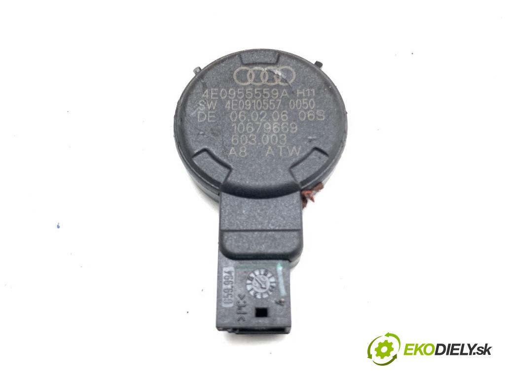 AUDI A6 C6 sedan 2006 125 kW 2.0 TFSI 1984 snímač deště 4E0955559A (Snímač deště)