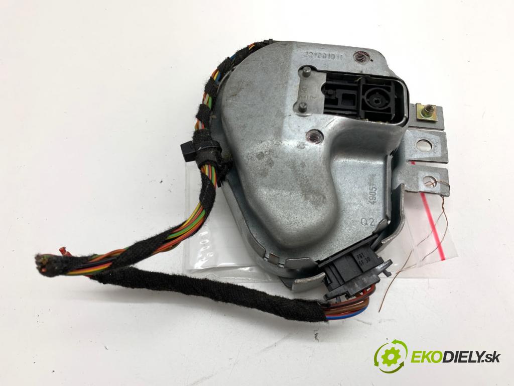 AUDI A6 C6 sedan 2006 125 kW 2.0 TFSI 1984 blokáda volantu 4F0905852B (Řízení ostatní)