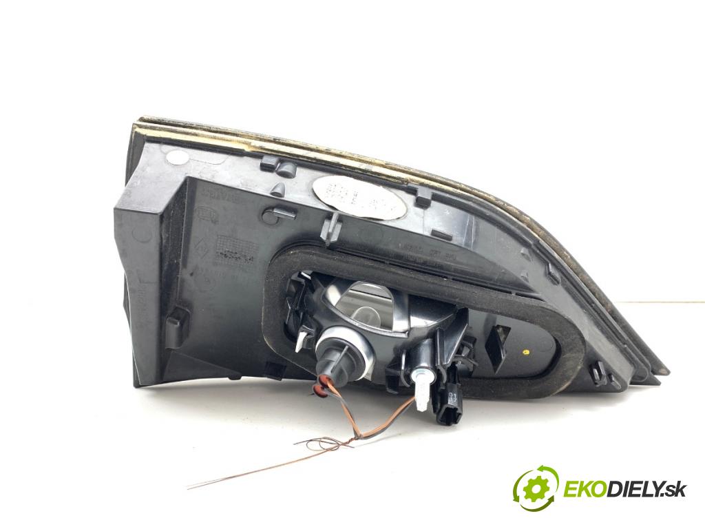RENAULT ESPACE V nadwozie wielkoprzestrzenne (MPV) 2017 118 kW 1.6 dCi 160 1598 Svetlo ľavy zad vnútorná 265550227R