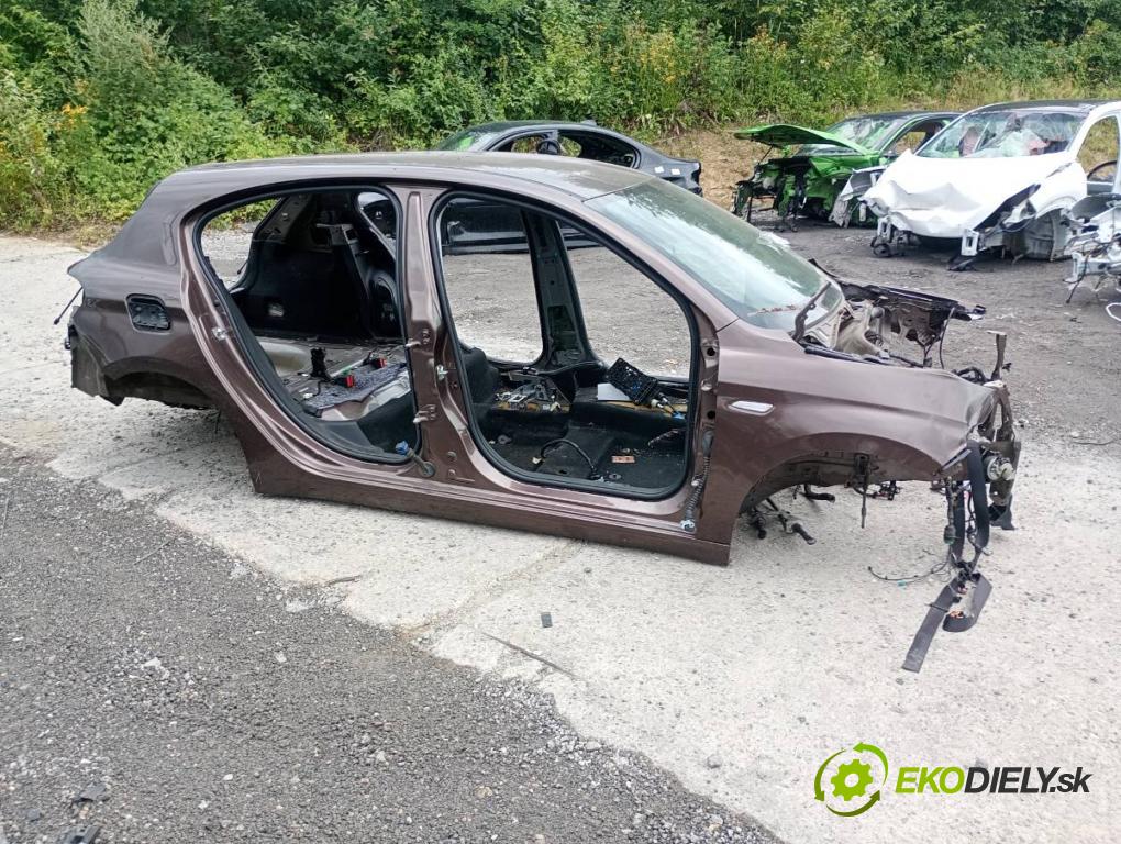 FIAT TIPO liftback 2017 70 kW 1.4 (356HXA1B) 1368 karoséria ČTVRŤÁK: Blatník prah strecha PODŁUŻNICA