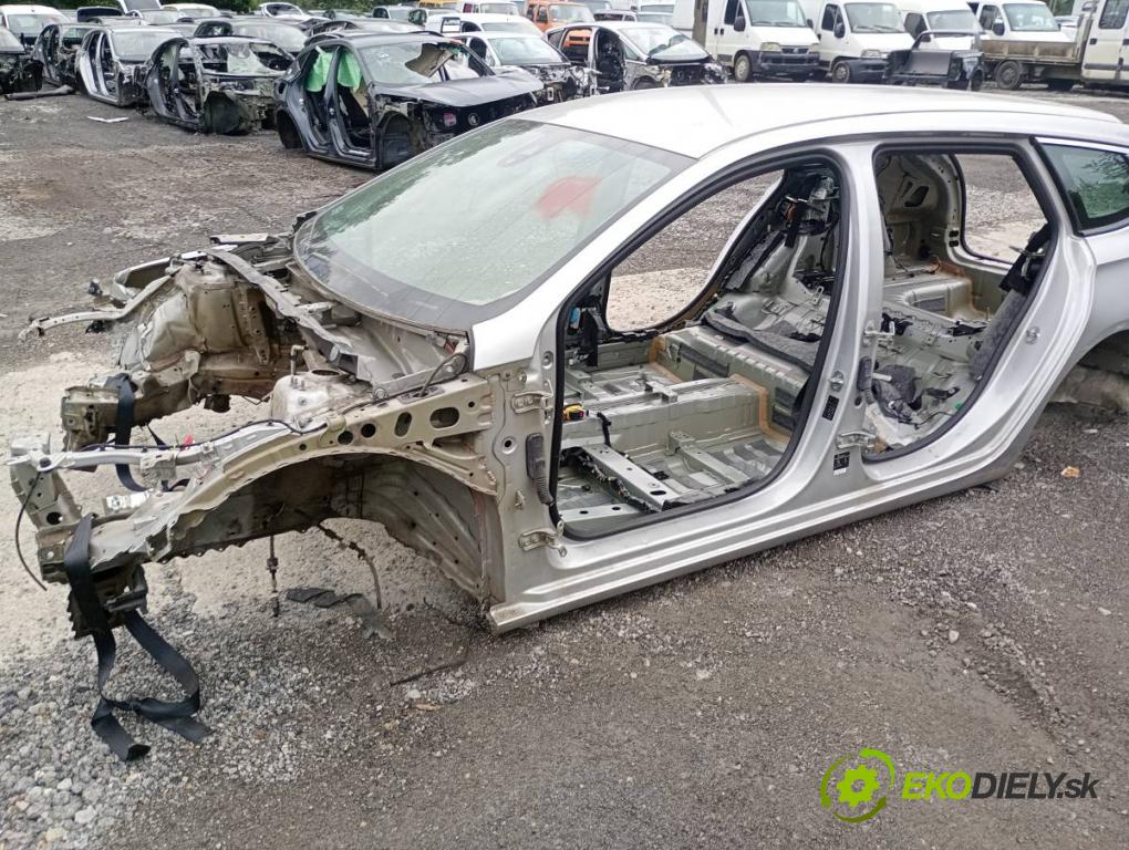 OPEL INSIGNIA B Kombi 2021 128 kW 2.0 CDTi (35) 1995 karoséria ČTVRŤÁK: Blatník prah strecha PODŁUŻNICA