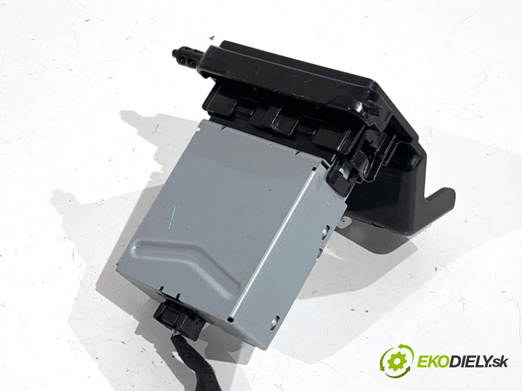 LEXUS NX SUV 2024 179 kW 350h (AAZH20) 2487 HNÍZDO: USB 85532-48020