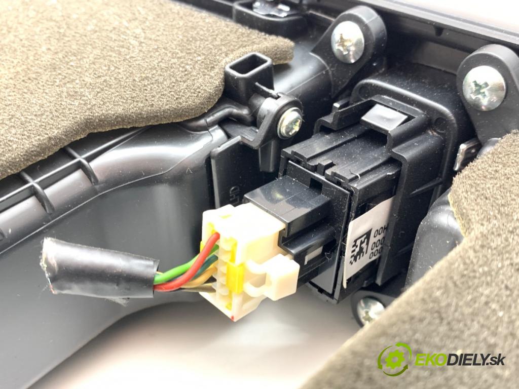 KIA CEED liftback 2013 81 kW 1.6 CRDi 110 1582 mří topení přední část střední 97410-A2000
