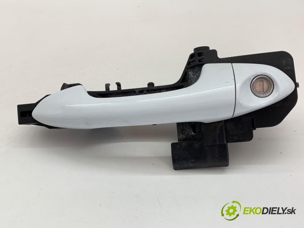 KIA CEED liftback 2013 81 kW 1.6 CRDi 110 1582 klika vnejší levý přední část 