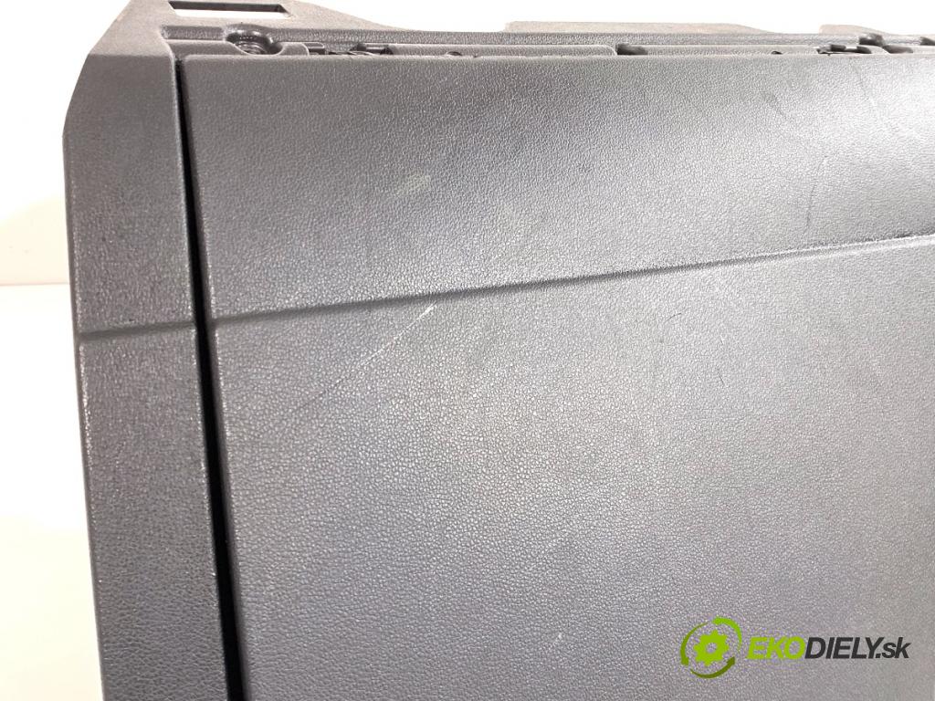 VW GOLF VII Kombi 2015 77 kW 1.6 TDI 1598 Priehradka, kastlík spolujazdca 5G1857097AE (Priehradka (kastlík))