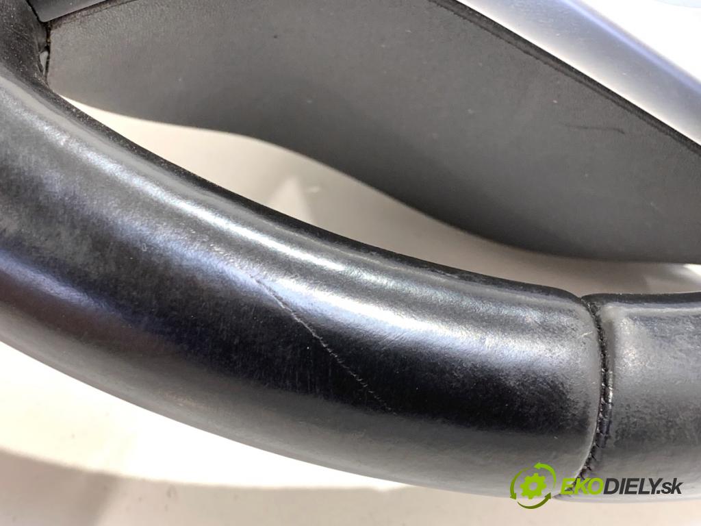 VOLVO V60 I Kombi 2017 140 kW 2.0 D4 1969 volant P31332536 (Volant)