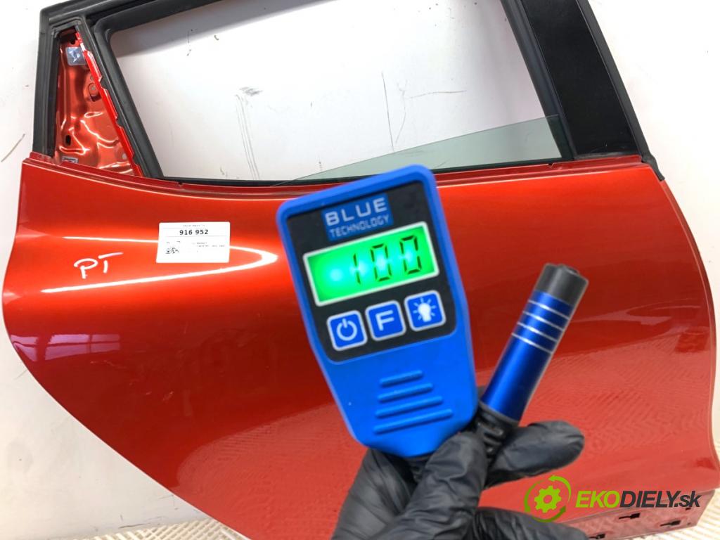 RENAULT CLIO IV liftback 2013 54 kW 1.2 16V 1149 Dvere pravy zad TENNP