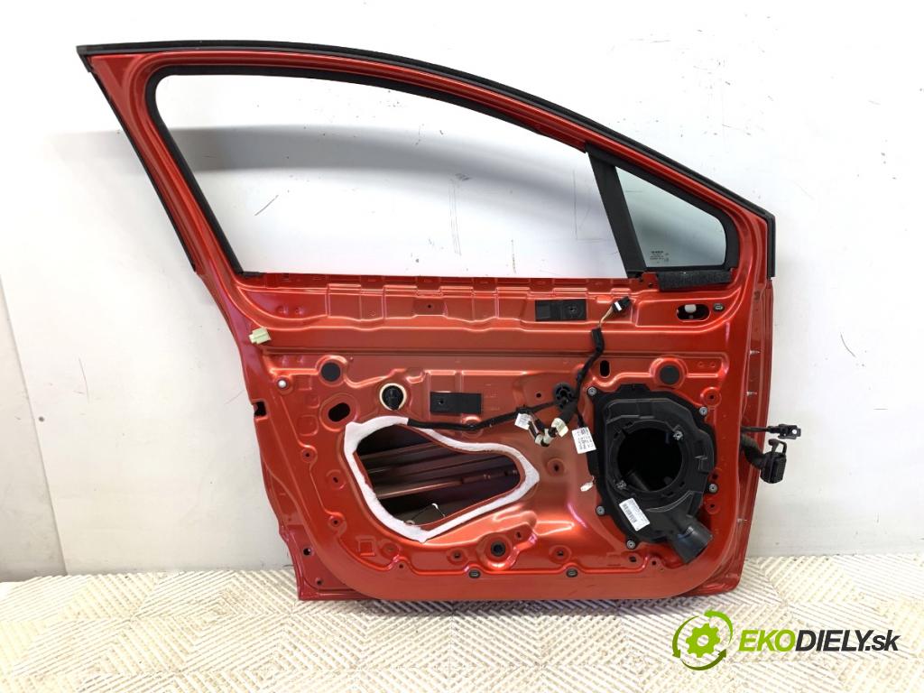 RENAULT CLIO IV liftback 2013 54 kW 1.2 16V 1149 Dvere ľavy predný TENNP