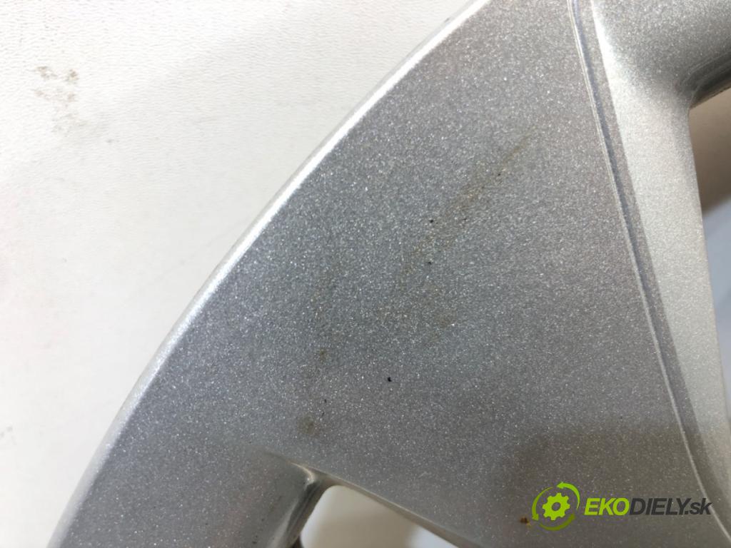HYUNDAI i30 liftback 2020 74 kW 1.4 MPI 1368 3 SZT. 15