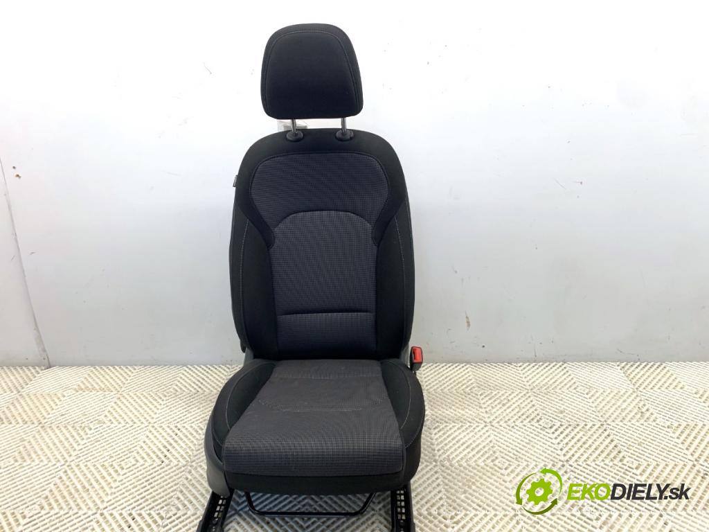 HYUNDAI i30 liftback 2020 74 kW 1.4 MPI 1368 sedadlo pravý přední část 