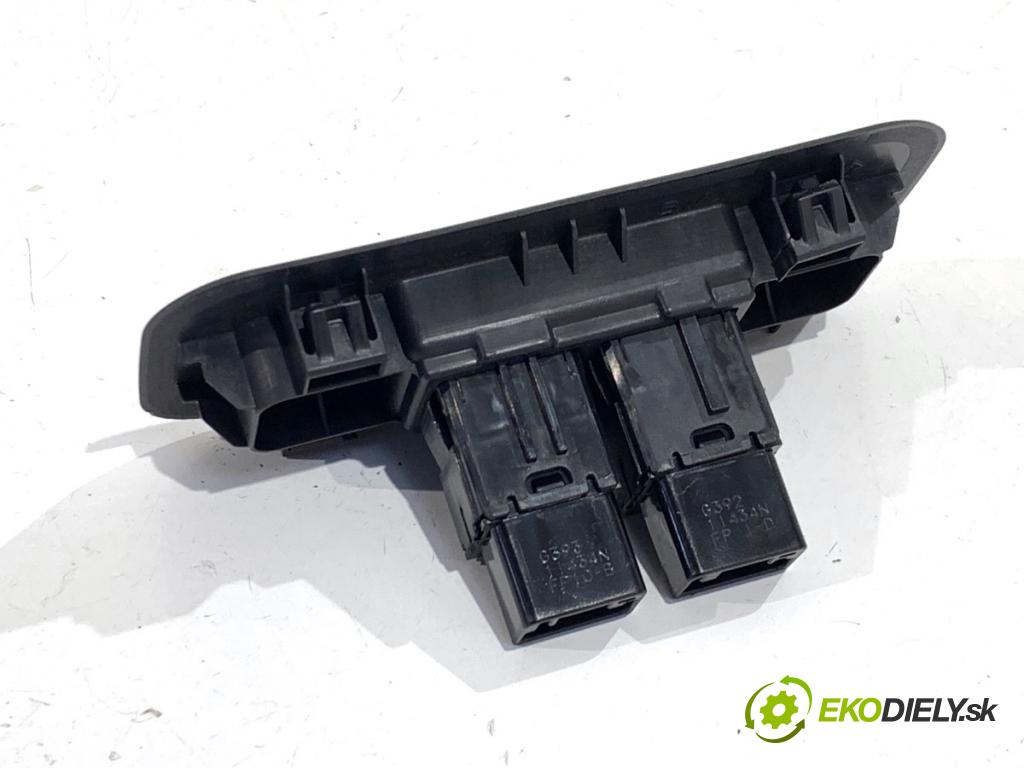 LEXUS NX SUV 2024 179 kW 350h (AAZH20) 2487 Prepínač dverí 8494178010