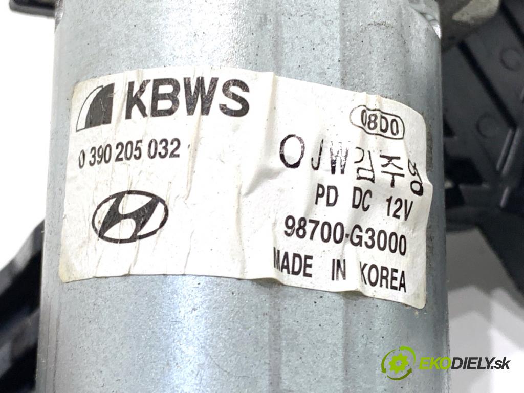 HYUNDAI i30 liftback 2020 74 kW 1.4 MPI 1368 Motor stieračov zad 98700-G3000