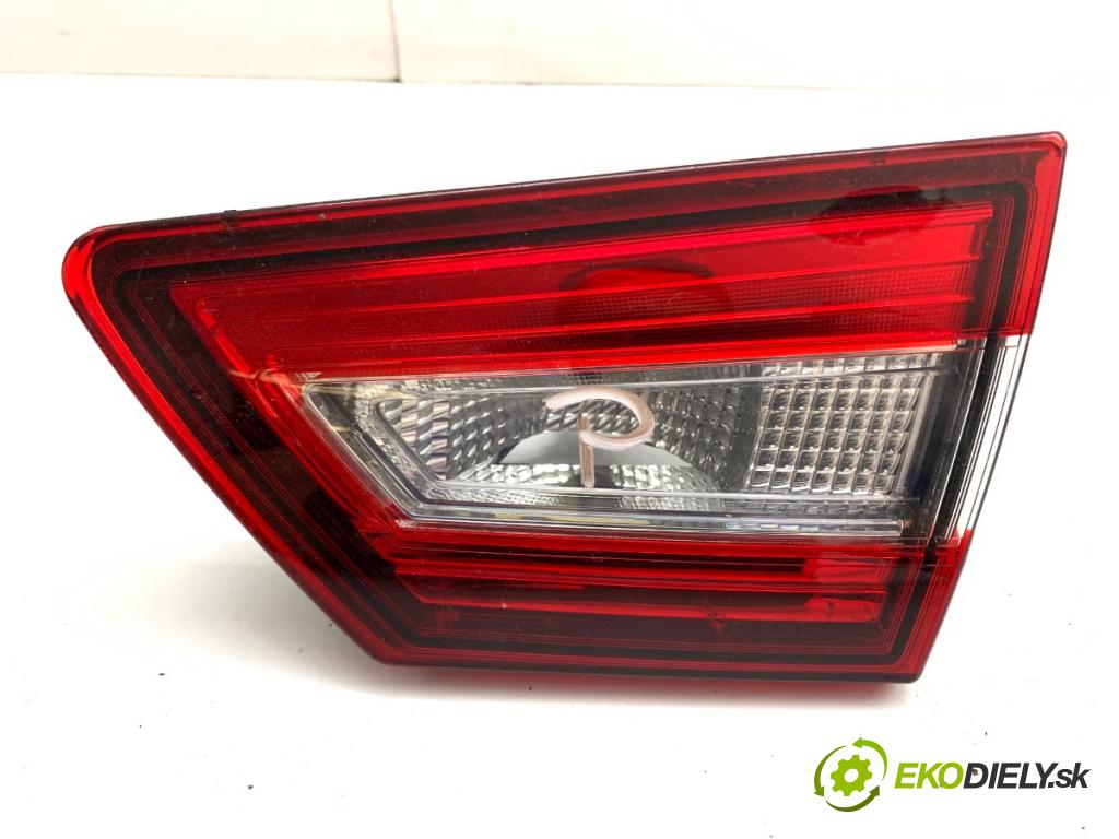 RENAULT CLIO IV liftback 2013 54 kW 1.2 16V 1149 světlo pravý zadní část vnitřní 