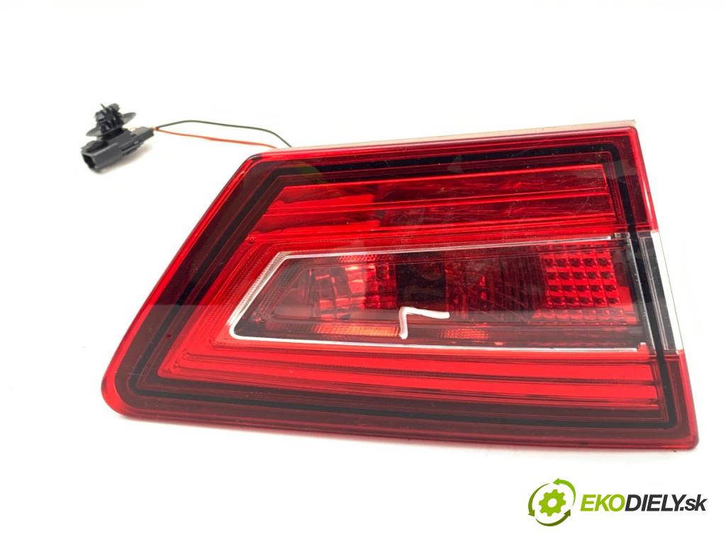 RENAULT CLIO IV liftback 2013 54 kW 1.2 16V 1149 světlo levý zadní část vnitřní 265552424R