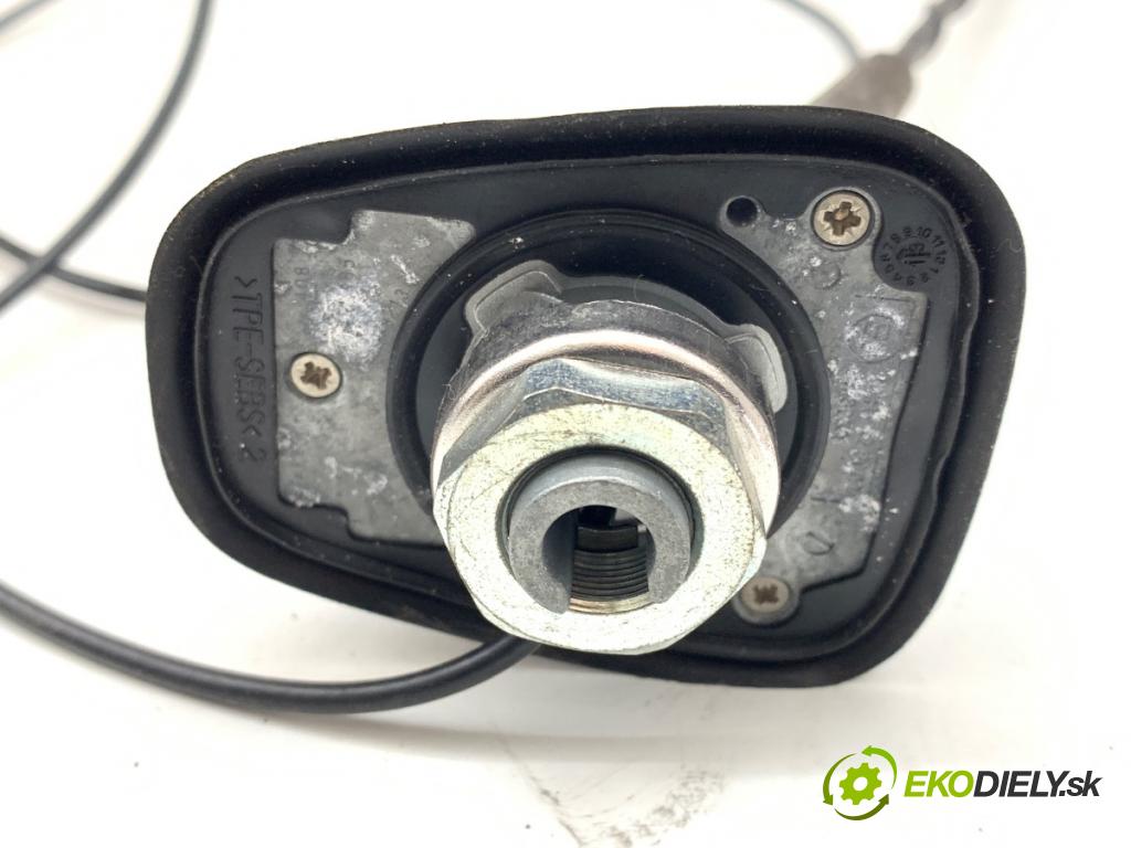 RENAULT CLIO IV liftback 2013 54 kW 1.2 16V 1149 ANTENA