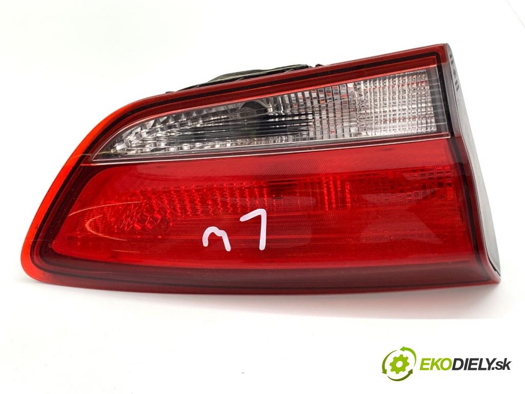 HYUNDAI i30 liftback 2020 74 kW 1.4 MPI 1368 Svetlo ľavy zad vnútorná 92403G4000