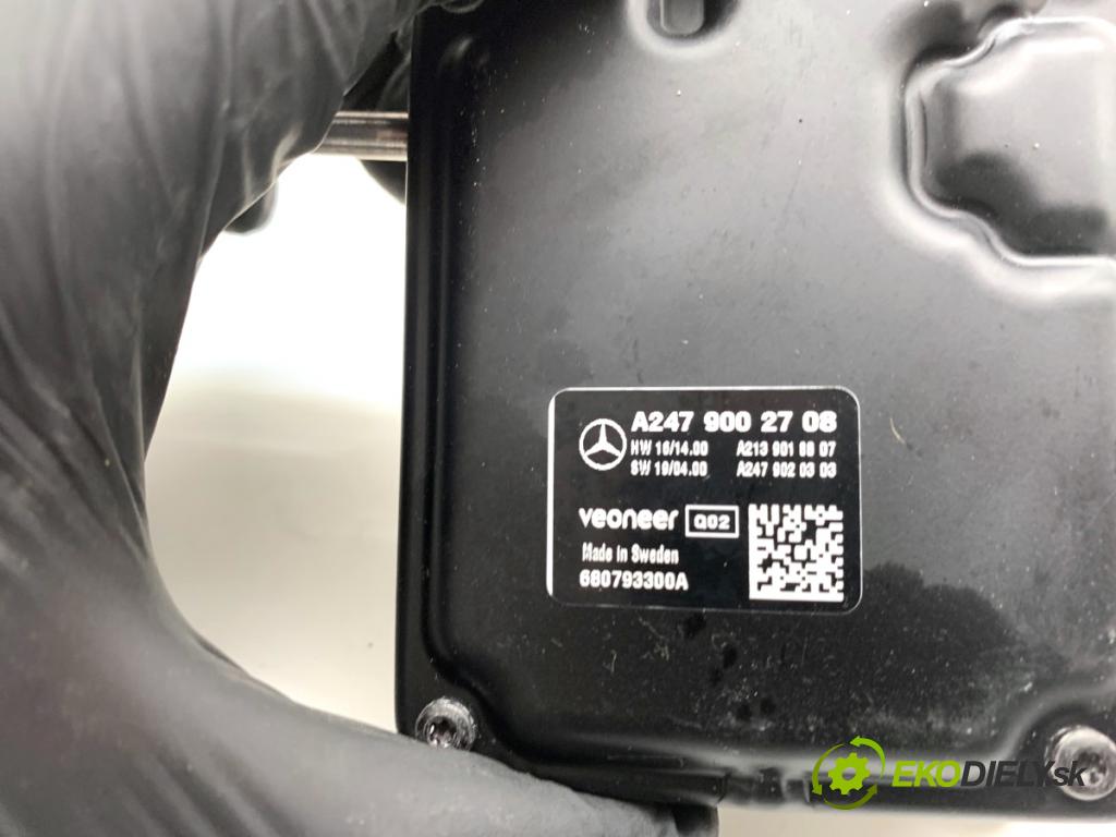 MERCEDES-BENZ SPRINTER 3,5-t Tourer Bus Autobus 2020 140 kW 319 CDI (907.733, 907.735) 2987 KAMERA okna prednej A2479002708