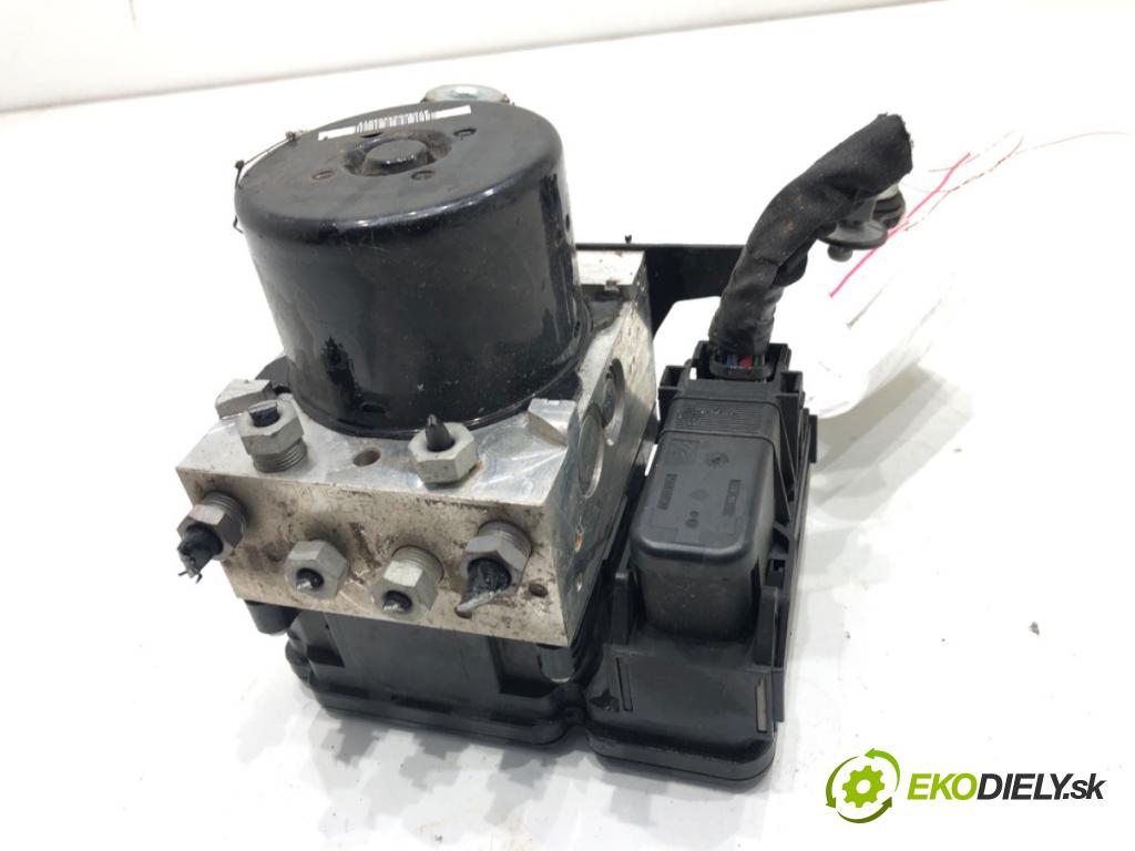 VOLVO V60 I Kombi 2017 140 kW 2.0 D4 1969 Pumpa ABS P31423348 (Pumpa ABS)