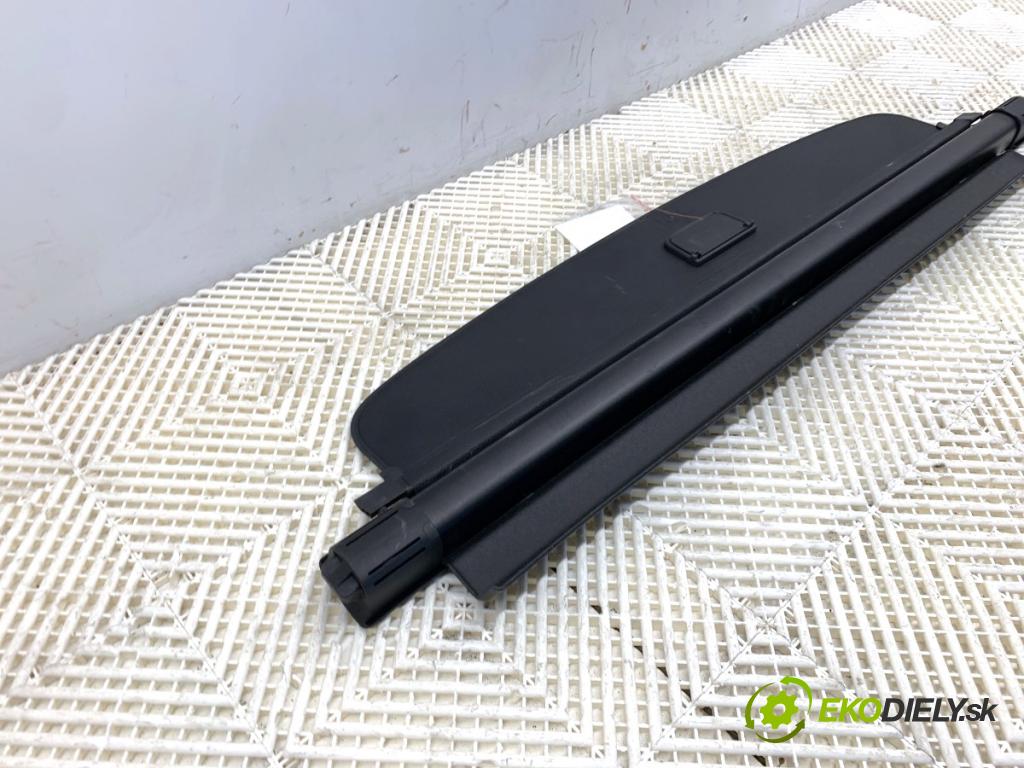 VW GOLF VII Kombi 2015 77 kW 1.6 TDI 1598 Roleta kufra