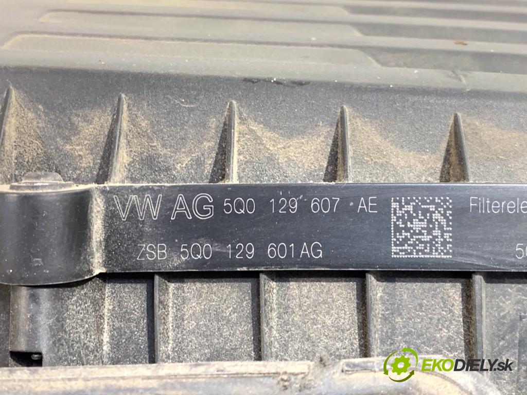 VW GOLF VII Kombi 2015 77 kW 1.6 TDI 1598 Obal filtra vzduchu 5Q0129607AE (Obal vzduchového filtra)