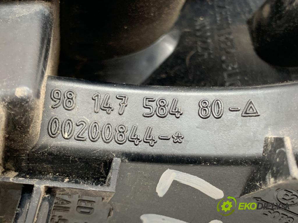 PEUGEOT 2008 I SUV 2018 60 kW 1.2 VTi 1199 Svetlo ľavy zad vnútorná 9814758480