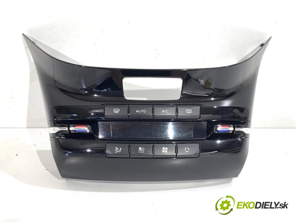 PEUGEOT 2008 I SUV 2018 60 kW 1.2 VTi 1199 Panel ovládania kúrenia 98195706XU (Prepínacie páčky pod volantom)