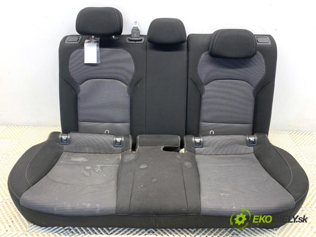 HYUNDAI i30 liftback 2020 74 kW 1.4 MPI 1368 sedadlo druhý VLÁDA: 