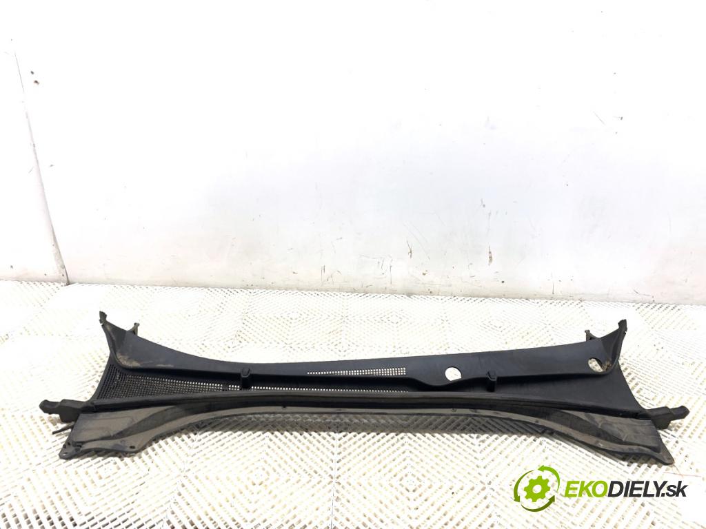 HYUNDAI i30 liftback 2020 74 kW 1.4 MPI 1368 Torpédo, plast pod čelné okno 86151-G4000 (Torpédo (plast pod čelným sklom))