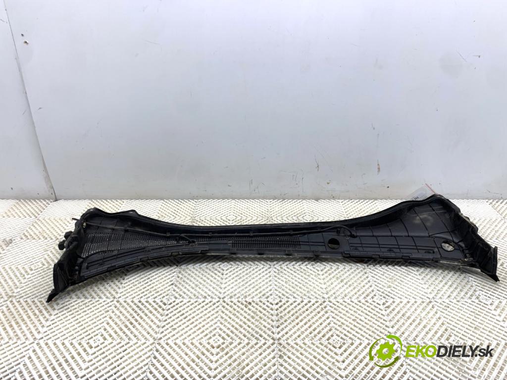 HYUNDAI i30 liftback 2020 74 kW 1.4 MPI 1368 Torpédo, plast pod čelné okno 86151-G4000 (Torpédo (plast pod čelným sklom))