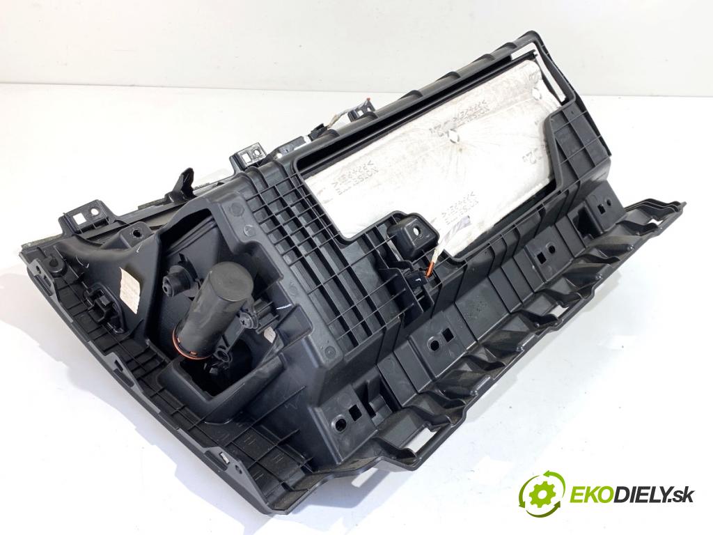 HYUNDAI i30 liftback 2020 74 kW 1.4 MPI 1368 přihrádka kastlík spolujezdce 84540-G4000 (Přihrádka (kastlík))