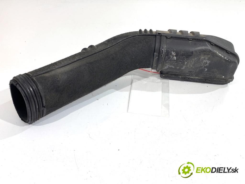 HYUNDAI i30 liftback 2020 74 kW 1.4 MPI 1368 Rúra vzduchu 28210-F2000