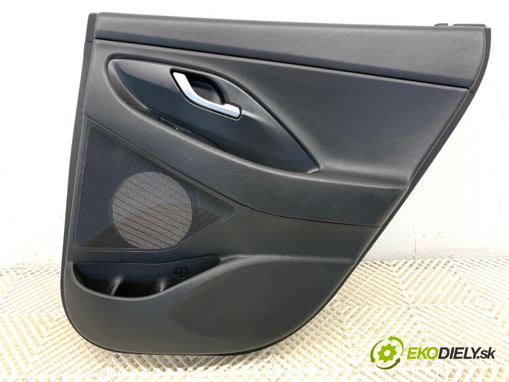 HYUNDAI i30 liftback 2020 74 kW 1.4 MPI 1368 ča dveře pravý zadní část 