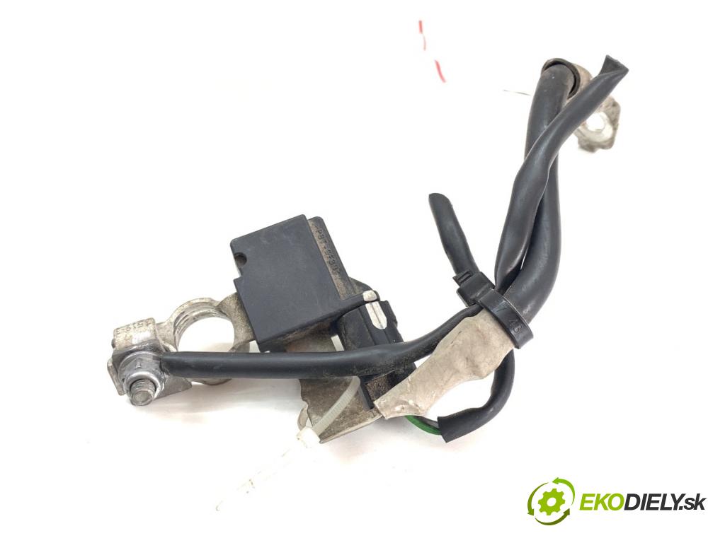 HYUNDAI i30 liftback 2020 74 kW 1.4 MPI 1368 svorka MINUS 37180-G4600