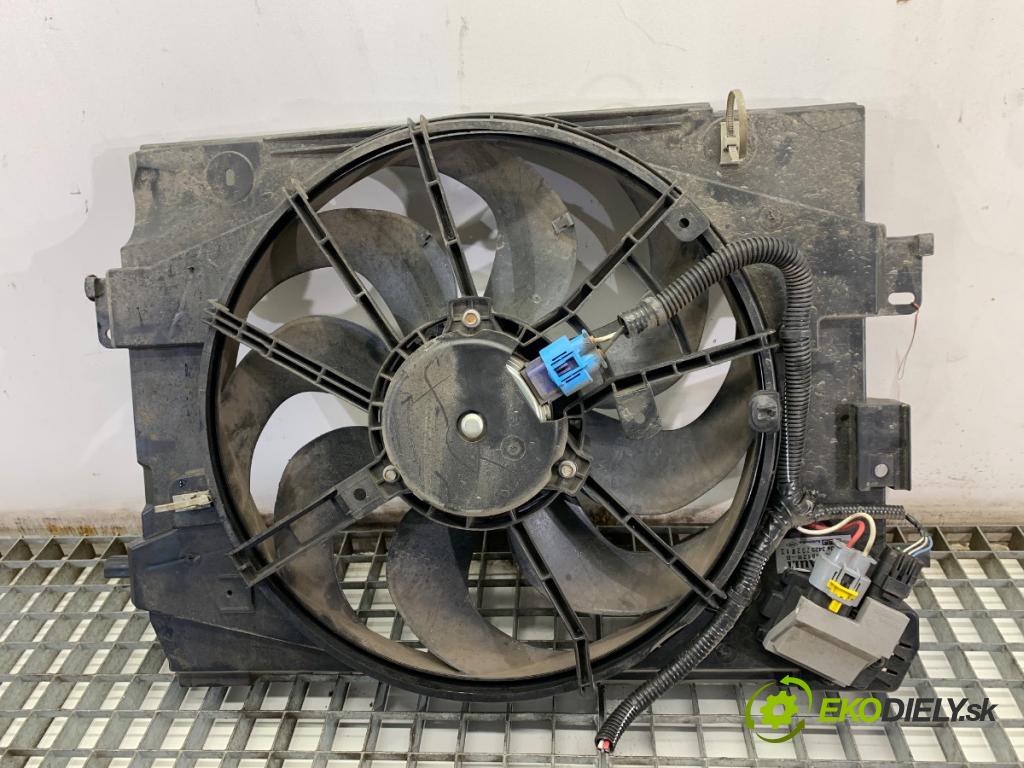 RENAULT CLIO IV liftback 2013 54 kW 1.2 16V 1149 Ventilátor chladiča 214816812R (Ventilátor)