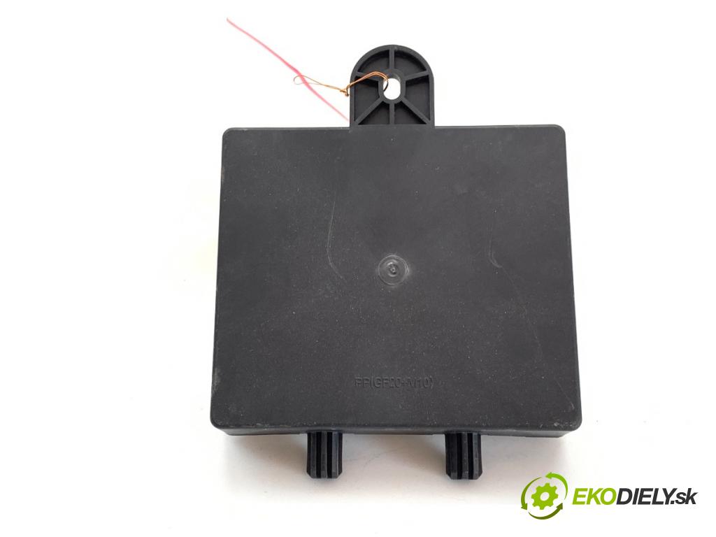 RENAULT CLIO IV liftback 2013 54 kW 1.2 16V 1149 modul EMM: 231A04735R