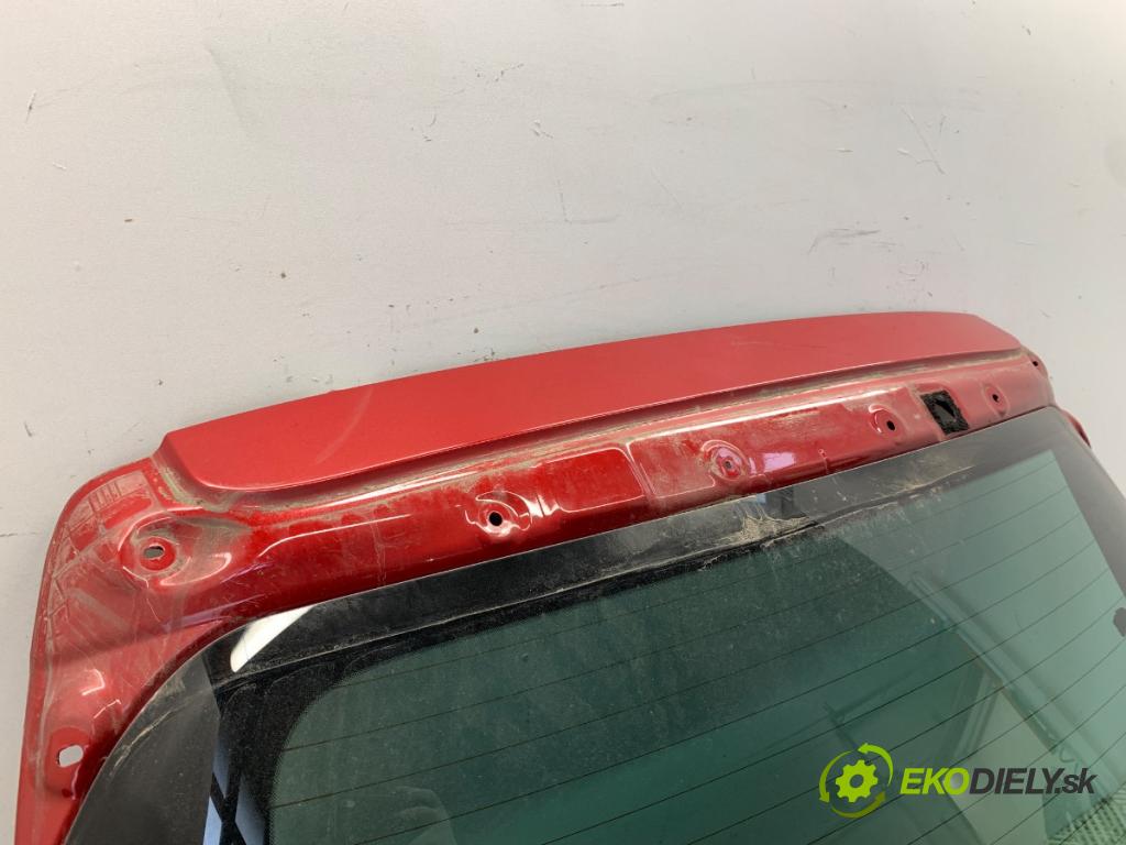 KIA SPORTAGE IV SUV 2018 136 kW 2.0 CRDi 1995 kapota zad A9