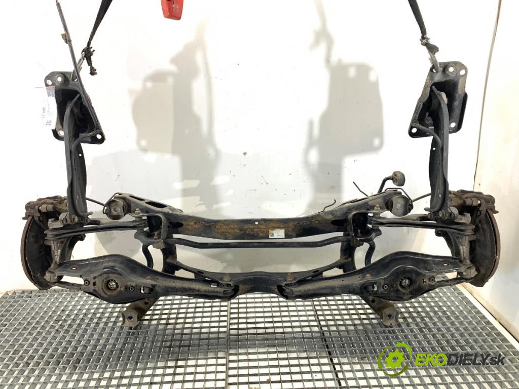 VW PASSAT B8 Kombi 2019 110 kW 2.0 TDI 1968 Výstuha zad 3Q0505235AC