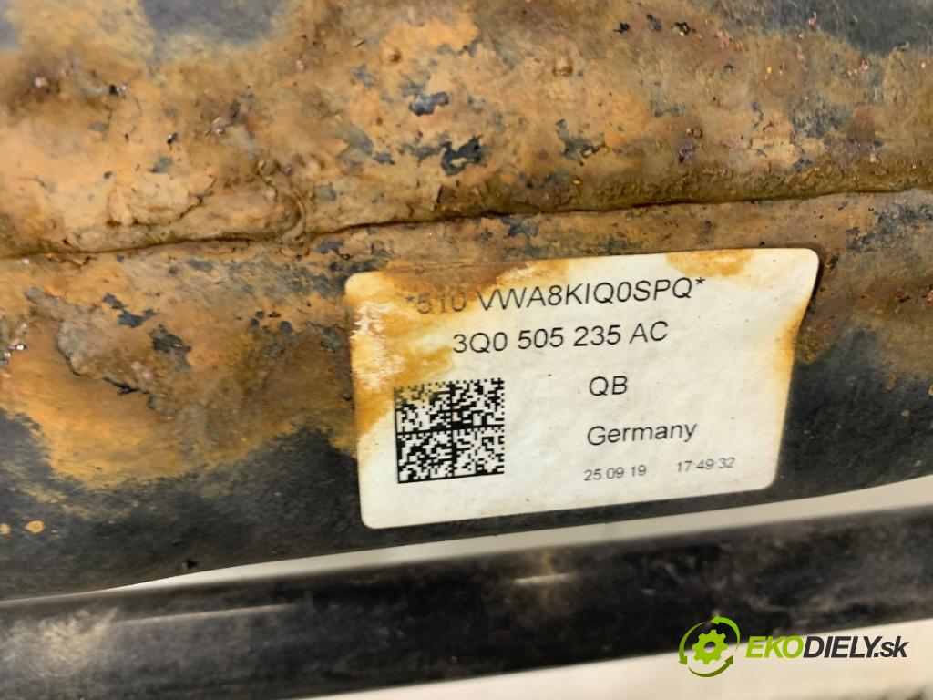 VW PASSAT B8 Kombi 2019 110 kW 2.0 TDI 1968 Výstuha zad 3Q0505235AC