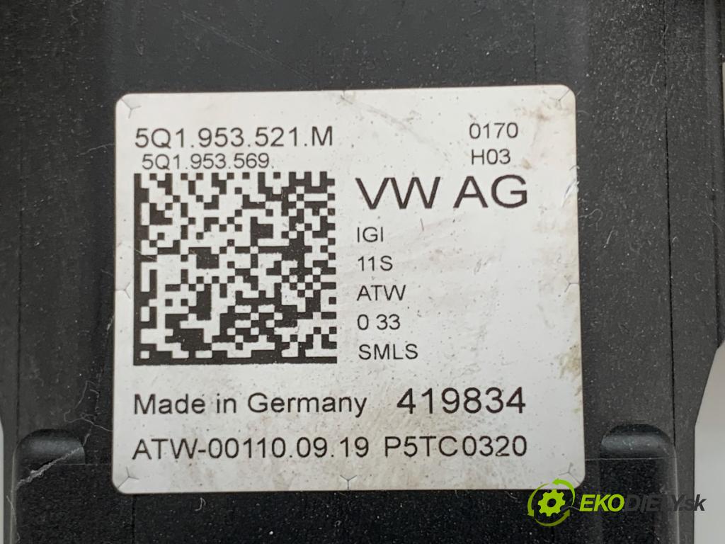 VW PASSAT B8 Kombi 2019 110 kW 2.0 TDI 1968 přepínač kombinovaný 5Q1953521M (Páčky pod volantem)