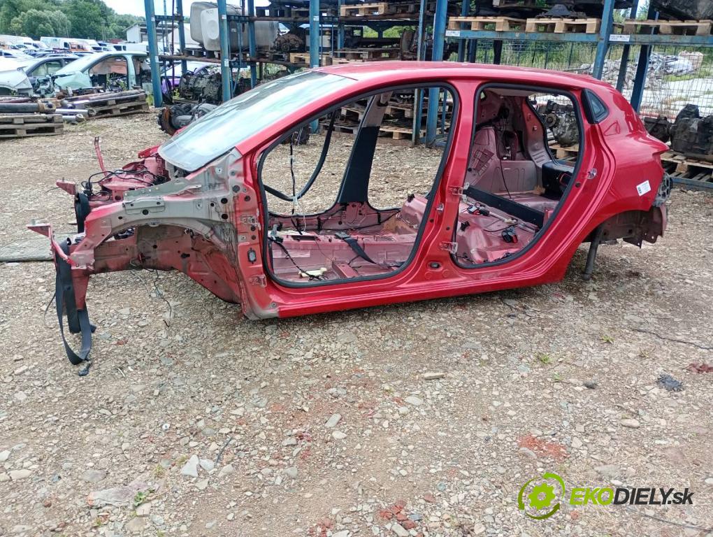 RENAULT CLIO IV liftback 2013 54 kW 1.2 16V 1149 karoséria ČTVRŤÁK: Blatník prah strecha PODŁUŻNICA