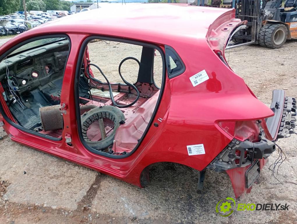 RENAULT CLIO IV liftback 2013 54 kW 1.2 16V 1149 karoséria ČTVRŤÁK: Blatník prah strecha PODŁUŻNICA