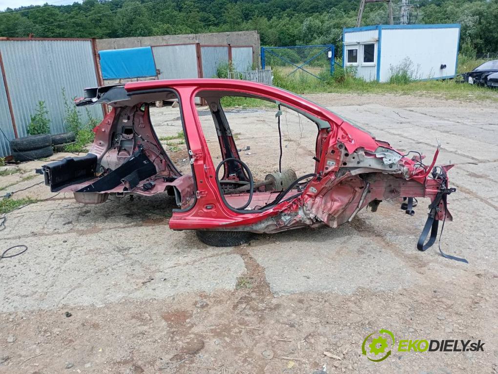 RENAULT CLIO IV liftback 2013 54 kW 1.2 16V 1149 karoséria ČTVRŤÁK: Blatník prah strecha PODŁUŻNICA